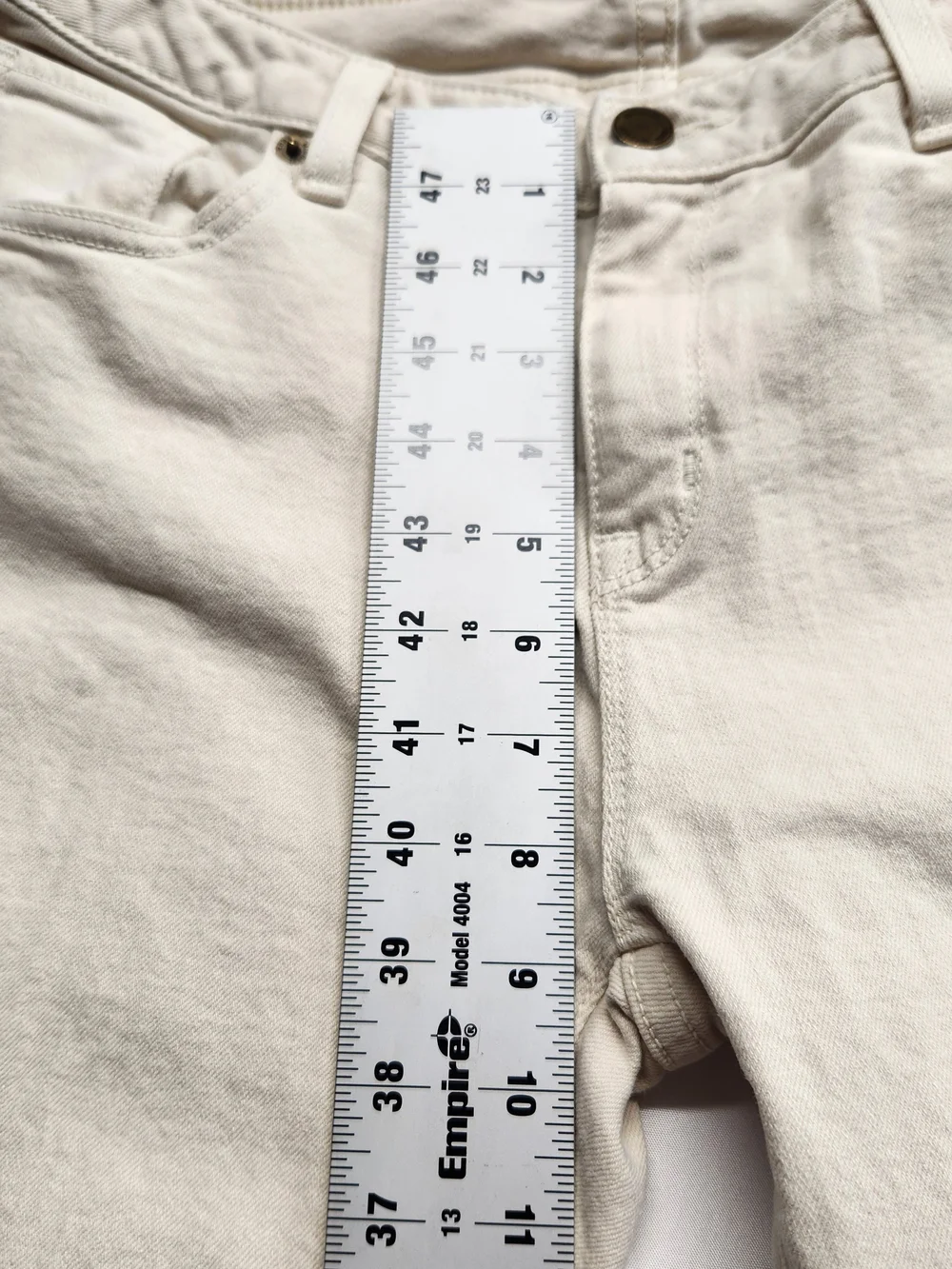⭐️Michael Kors Ecru Cream Straight Leg Crop Jeans Size 8 Comfort Stretch